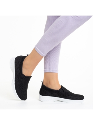 Дамски спортни обувки, Дамски спортни обувки  бели с черно от текстилен материал  Leanne - Kalapod.bg