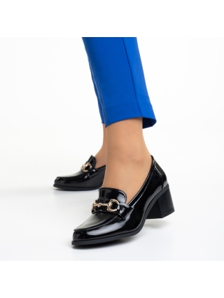 Обувки с масивен Ток, Дамски обувки  черни  от лачена еко кожа  с ток  Ilonka - Kalapod.bg