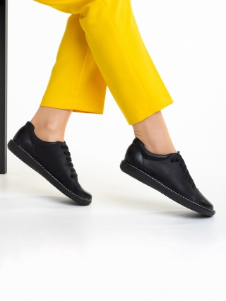 Дамски обувки с ток, Дамски спортни обувки  черни  от еко кожа  Clarice - Kalapod.bg