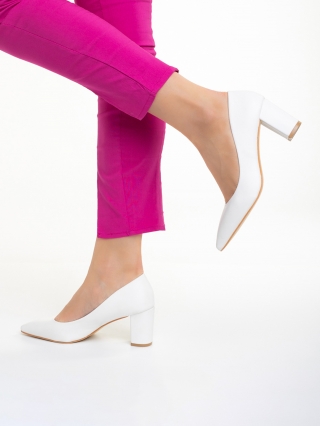 Обувки с масивен Ток, Дамски обувки  бели  с ток  от еко кожа  Mette - Kalapod.bg