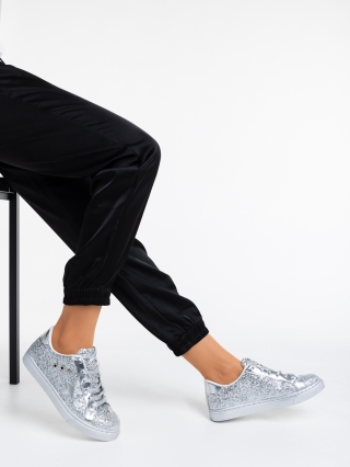 Дамски спортни обувки, Дамски спортни обувки сребристи от текстилен материал Deitra - Kalapod.bg