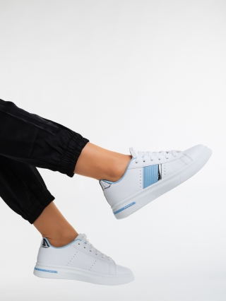 Дамски спортни обувки, Дамски спортни обувки бели с синьо от еко кожа Ermelinda - Kalapod.bg