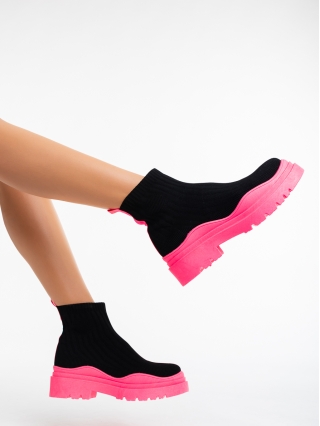 Обувки Дама, Дамски спортни обувки черни с цикламени от текстилен материал Anneliese - Kalapod.bg