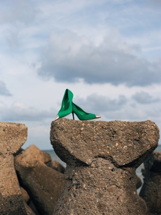 Дамски обувки с ток, Дамски обувки  зелени  от текстилен материал  с ток  Melany - Kalapod.bg