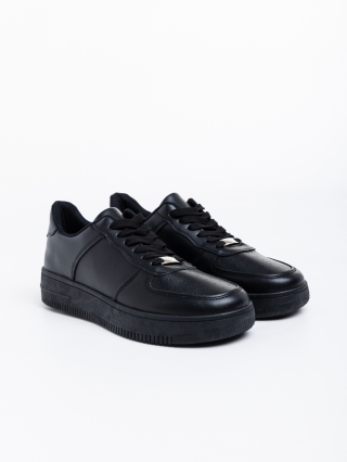 Мъжки спортни обувки, Мъжки спортни обувки черни от еко кожа Berri - Kalapod.bg