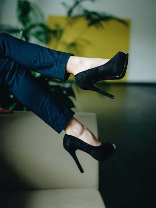 Обувки Дама, Дамски обувки  черни с ток  от текстилен материал  Rozaliya - Kalapod.bg