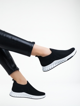 Дамски спортни обувки, Дамски спортни обувки черни от текстилен материал Lalisa - Kalapod.bg