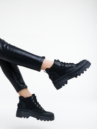 Обувки Дама, Дамски спортни обувки черни от еко кожа и текстилен материал Toya - Kalapod.bg