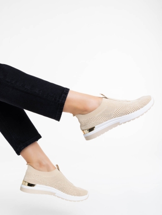 Обувки Дама, Дамски спортни обувки светло бежови от текстилен материал Razia - Kalapod.bg