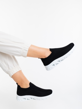 Дамски спортни обувки, Дамски спортни обувки черни от текстилен материал Yazmin - Kalapod.bg