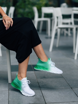 Hot Summer Sale - Отстъпки Дамски спортни обувки бели със зелено от текстилен материал Lienna Промоция
