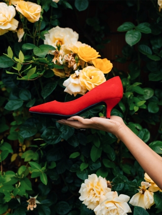 Дамски обувки с ток, Дамски обувки с ток червени от текстилен материал Triona - Kalapod.bg