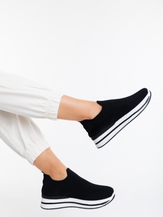 Дамски спортни обувки, Дамски спортни обувки черни от текстилен материал Denisia - Kalapod.bg