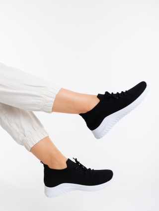 Дамски спортни обувки, Дамски спортни обувки черни с бяло от текстилен материал Therese - Kalapod.bg