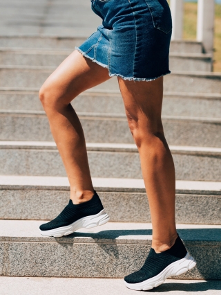 Дамски спортни обувки, Дамски спортни обувки черни от текстилен материал Sakura - Kalapod.bg