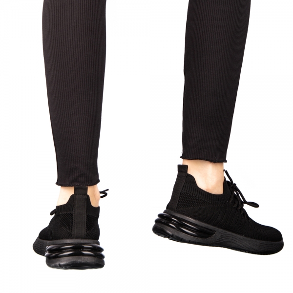 Дамски спортни обувки  черни от текстилен материал  Moretti, 4 - Kalapod.bg