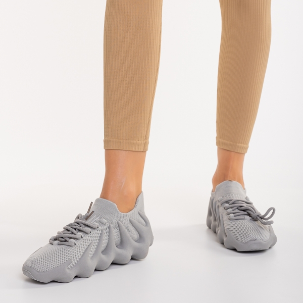 Дамски спортни обувки сиви от текстилен материал Dioma, 6 - Kalapod.bg