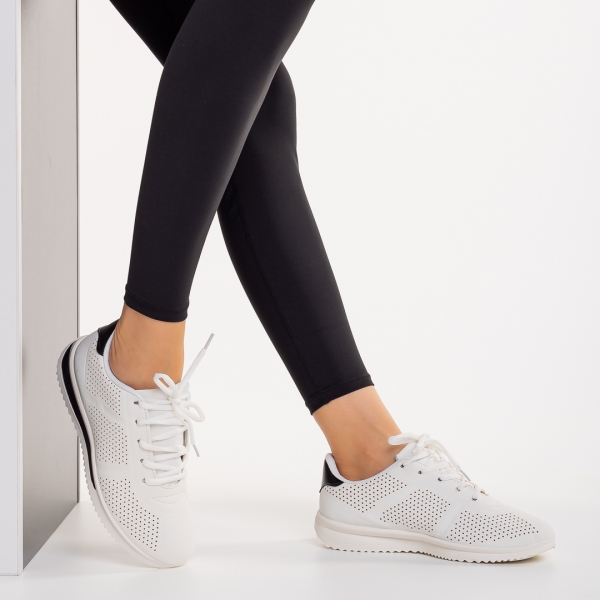Дамски спортни обувки бели с черно от еко кожа  Zolla - Kalapod.bg