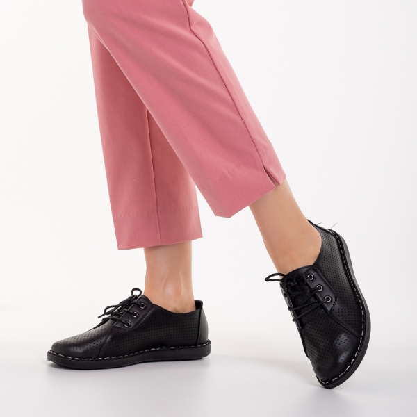 Всекидневни дамски обувки  черни  от еко кожа  Leondra - Kalapod.bg