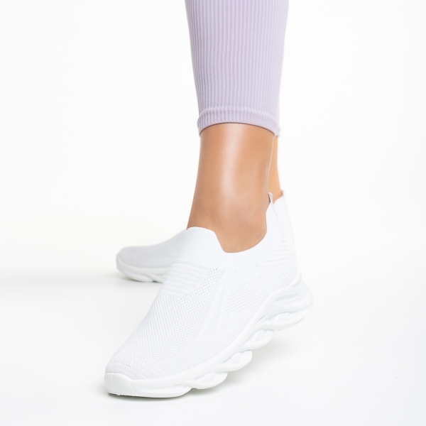 Дамски спортни обувки бели  от текстилен материал  Adalira, 3 - Kalapod.bg