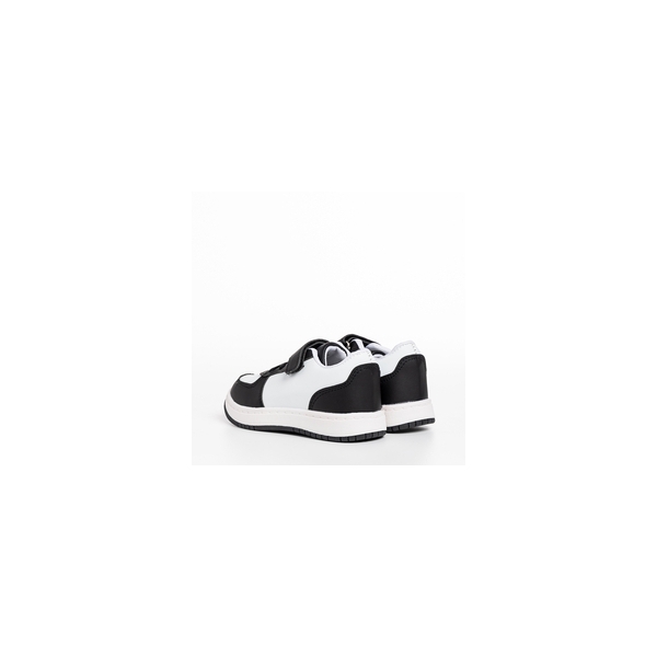 Детски спортни обувки бели с черно  от еко кожа  Ponty, 4 - Kalapod.bg