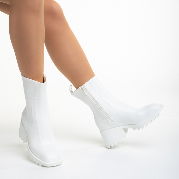 Дамски чизми  бели  от синтетичен материал  Sumeya, 6 - Kalapod.bg