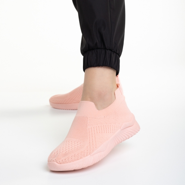 Дамски спортни обувки розови от текстилен материал  Murielle - Kalapod.bg
