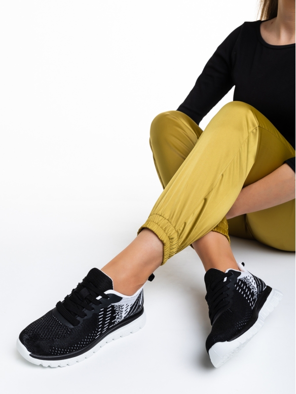 Дамски спортни обувки  черни  от текстилен материал  Judie - Kalapod.bg