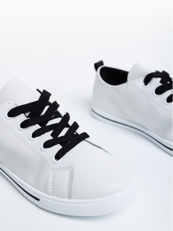 Дамски спортни обувки  бели с черно от еко кожа   Emelina, 6 - Kalapod.bg