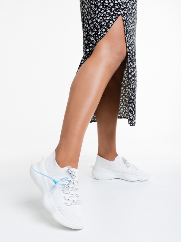 Дамски спортни обувки  бели  от текстилен материал  Lacrecia, 3 - Kalapod.bg