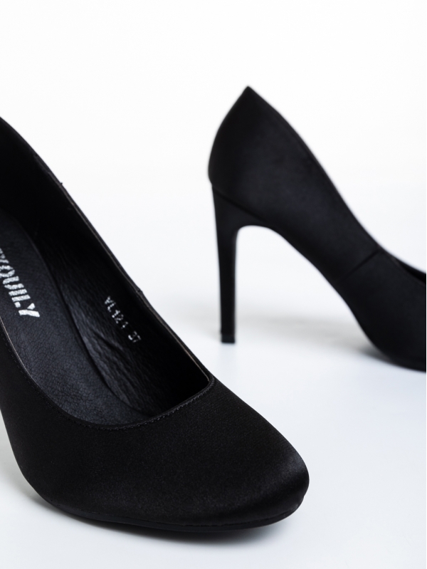 Дамски обувки  черни  с ток  от текстилен материал  Marigold, 6 - Kalapod.bg