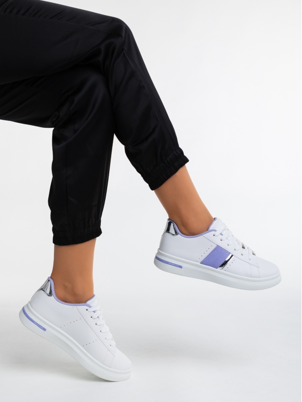 Дамски спортни обувки бели с лилаво от еко кожа Ermelinda - Kalapod.bg