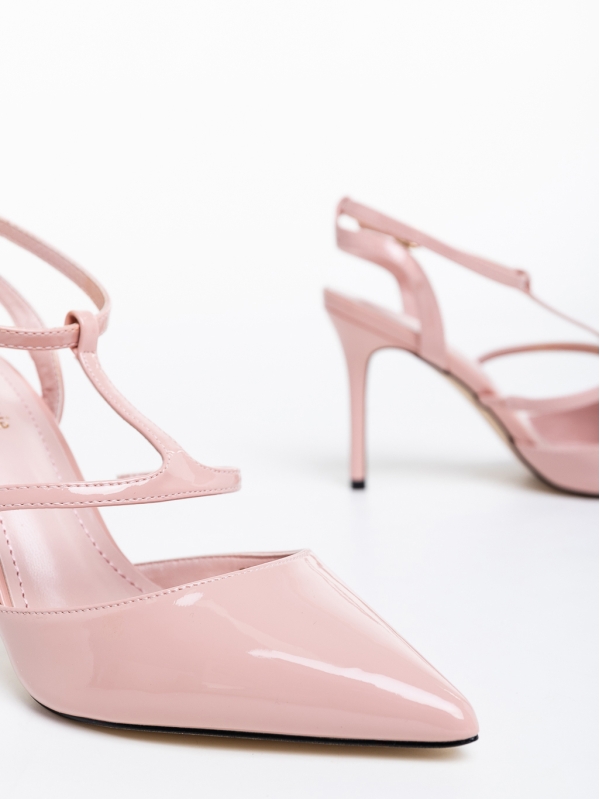 Дамски обувки розови светло с ток от еко кожа лачена Laelia, 6 - Kalapod.bg