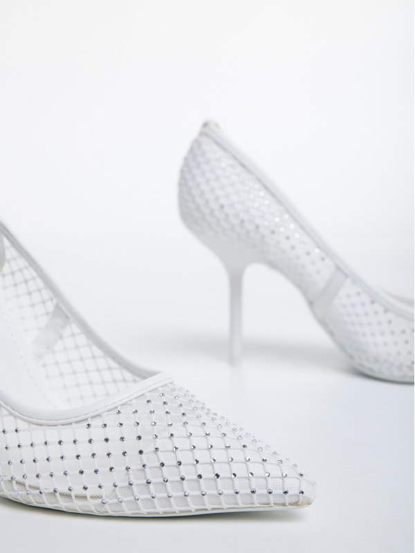 Дамски обувки  бели  с ток от текстилен материал  Menodora, 6 - Kalapod.bg