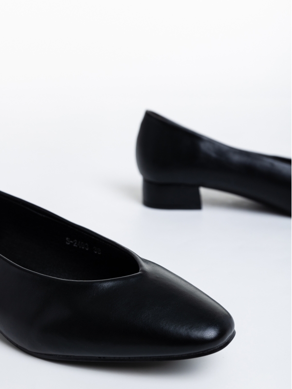 Дамски обувки черни с ток от еко кожа Parvina, 6 - Kalapod.bg