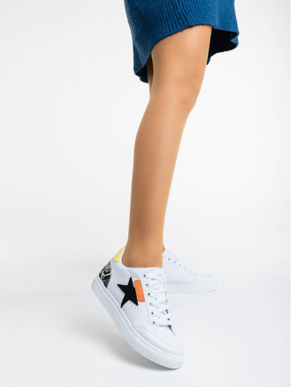 Дамски  спортни обувки бели с черно от екологична кожа Yeva, 2 - Kalapod.bg