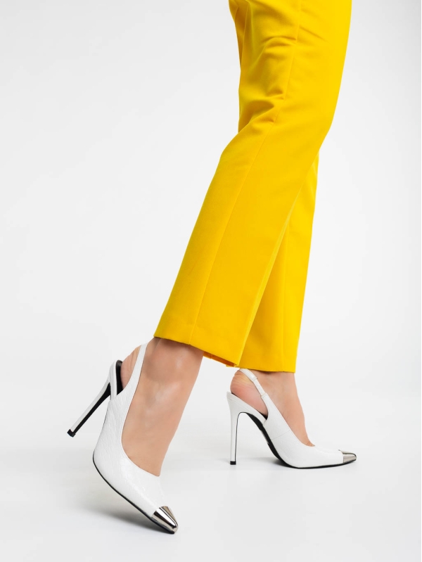 Дамски обувки с ток бели  от екологична кожа лачена Sheyla - Kalapod.bg