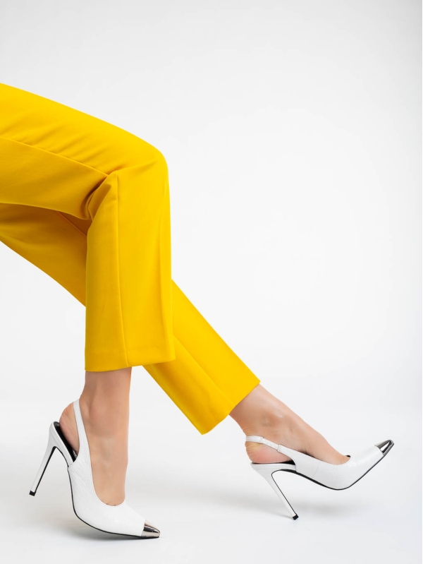 Дамски обувки с ток бели  от екологична кожа лачена Sheyla, 4 - Kalapod.bg