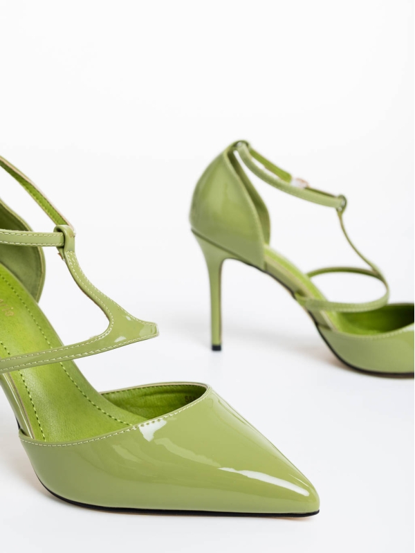 Дамски обувки с ток зелени от лачена екологична кожа Zarela, 6 - Kalapod.bg