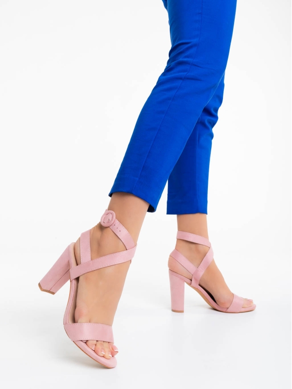 Дамски обувки с ток светло розови от текстилен материал Odella, 2 - Kalapod.bg