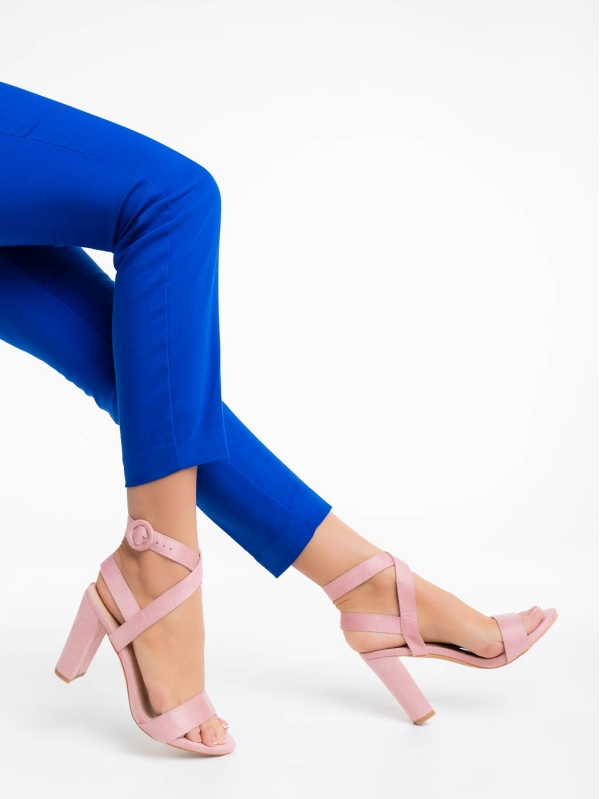 Дамски обувки с ток светло розови от текстилен материал Odella, 3 - Kalapod.bg