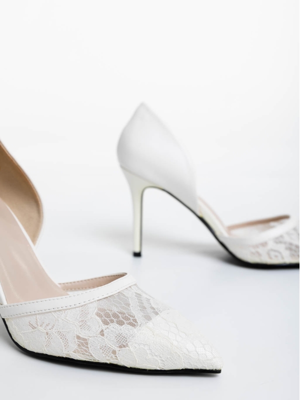 Дамски обувки с ток бели от текстилен материал и екологична кожа Orella, 6 - Kalapod.bg