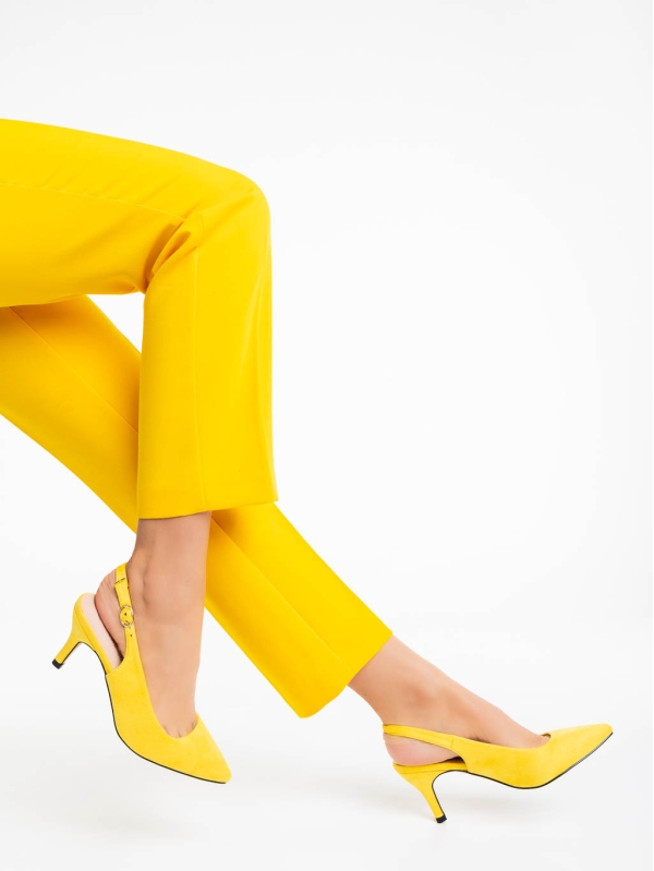Дамски обувки с ток жълти от текстилен материал Opaline, 3 - Kalapod.bg