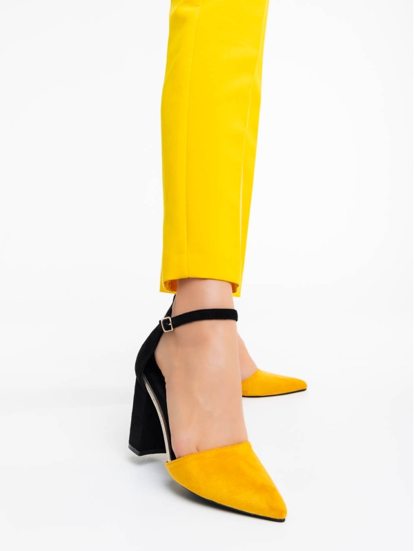 Дамски обувки с ток жълти от текстилен материал Sapna, 2 - Kalapod.bg
