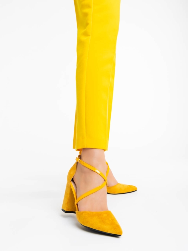 Дамски обувки с ток жълти от текстилен материал Sirenna, 2 - Kalapod.bg
