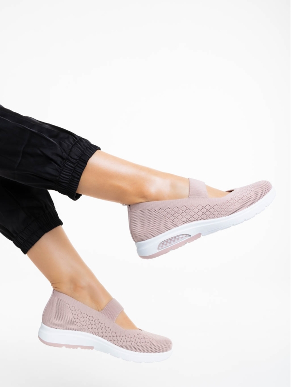 Дамски спортни обувки розови от текстилен материал Renora - Kalapod.bg