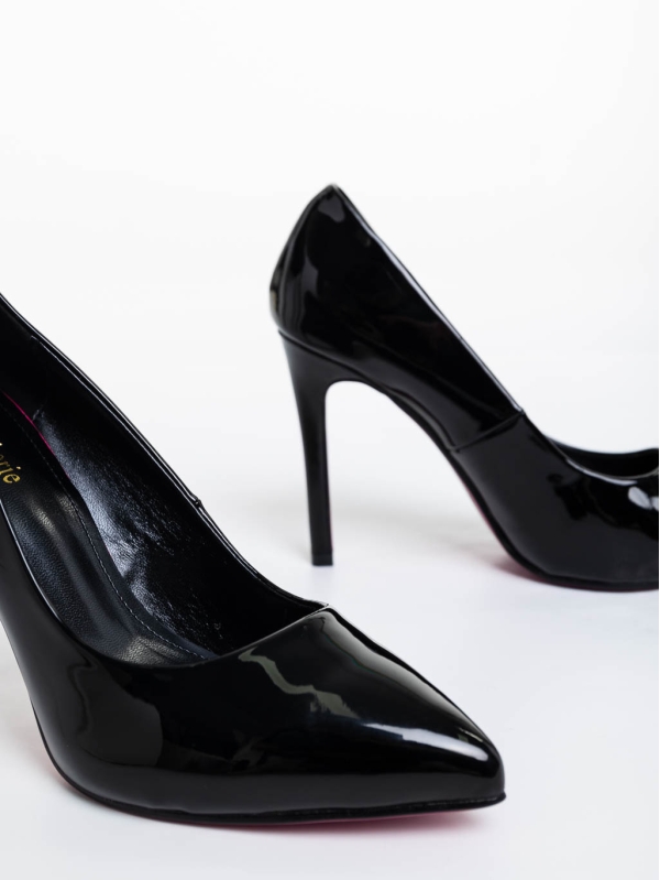 Дамски обувки с ток черни от лачена екологична кожа Shanessa, 6 - Kalapod.bg