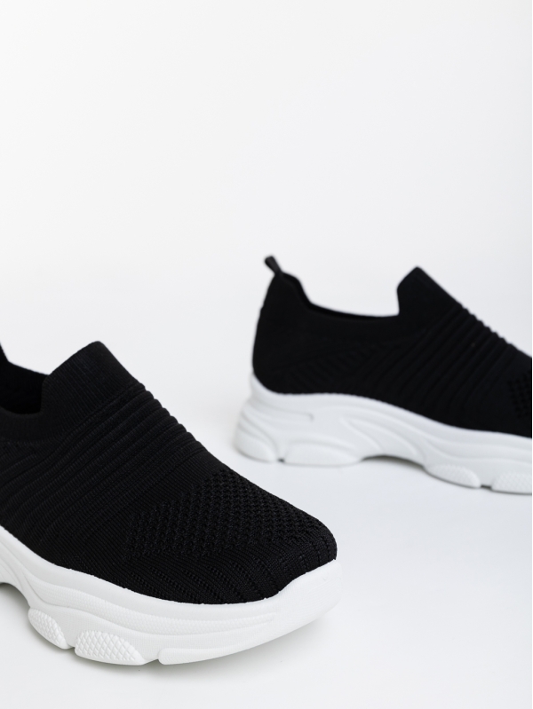 Дамски спортни обувки черни от текстилен материал Sakura, 6 - Kalapod.bg
