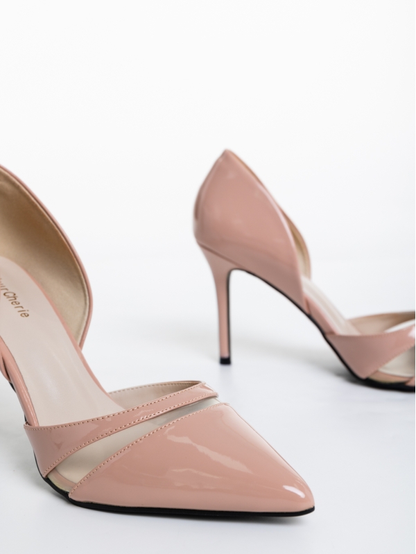 Дамски обувки с ток телесен цвят от екологична лачена кожа Szintia, 6 - Kalapod.bg