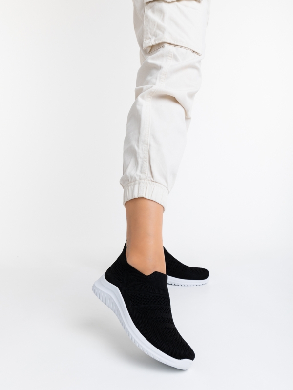 Дамски спортни обувки черни с бяло от текстилен материал  Sumitra, 2 - Kalapod.bg
